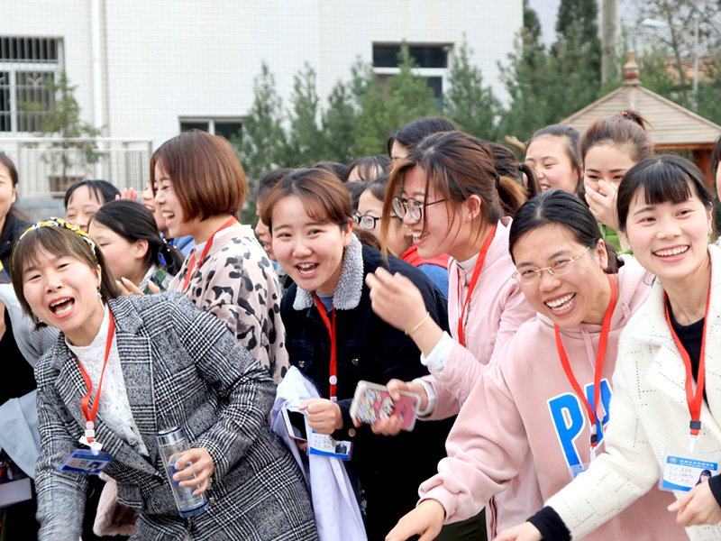 陇县宝平路女人图片