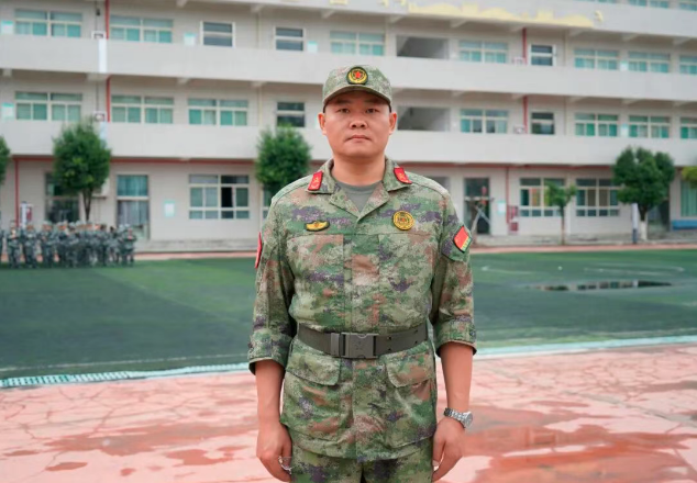 宝鸡三和职业学院2025级新生军训教官风采展示