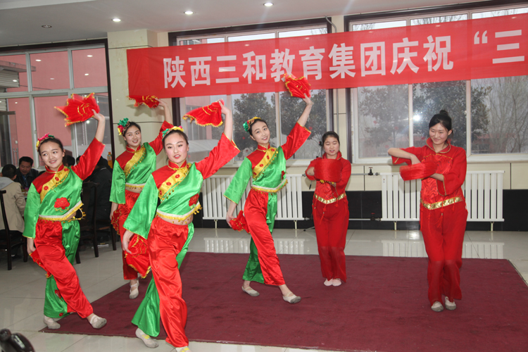 学校举办首届女生节系列活动